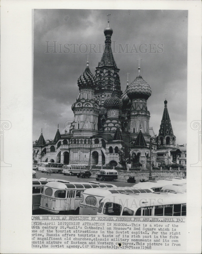 1968 Press Photo 16th Century St. Basil&#39;s Cathedral on Moscow&#39;s Red Square - Historic Images