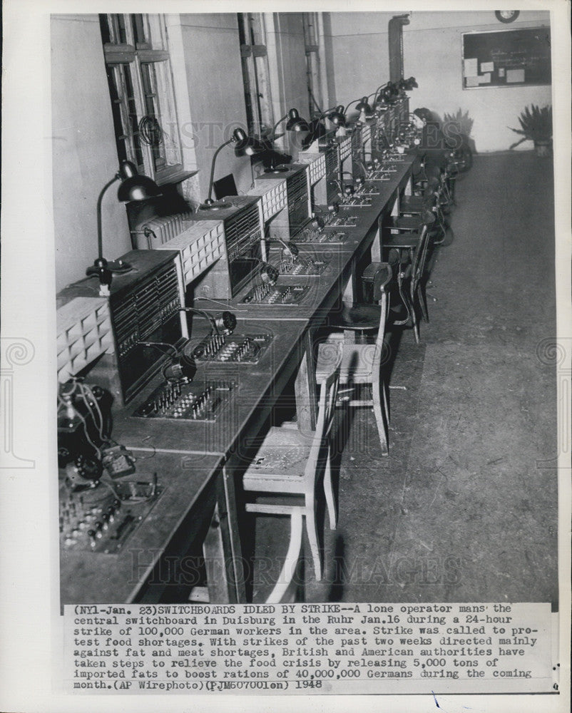 1948 Press Photo Switchboards idled by strike in Duisburg in the Ruhr - Historic Images