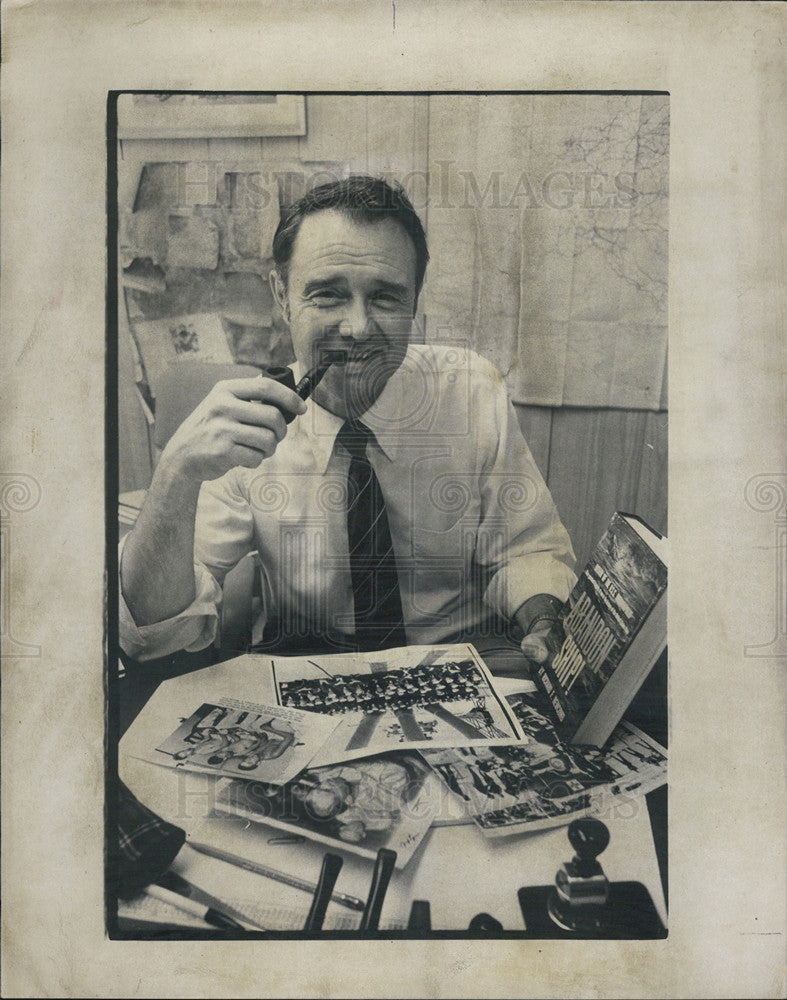 1975 Press Photo of Herbert J. Miner, a survivor of the USS Indianapolis - Historic Images