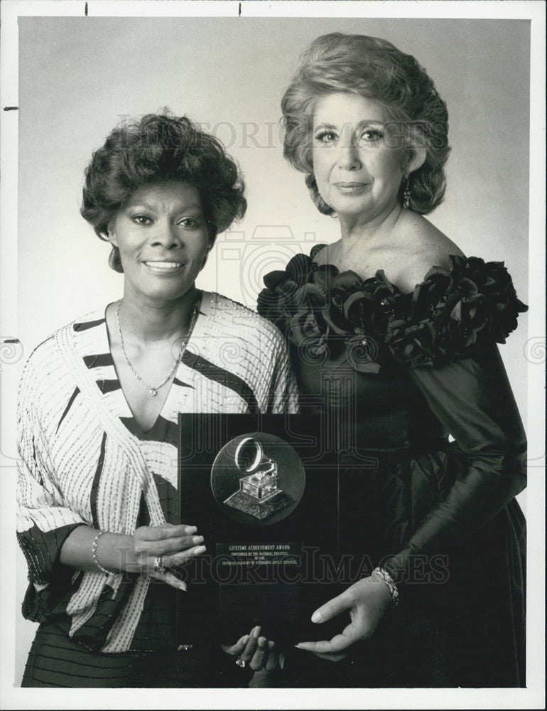 1987 Press Photo Dionne Warwick/Singer/Actress/Beverly Sills/Opera Soprano - Historic Images