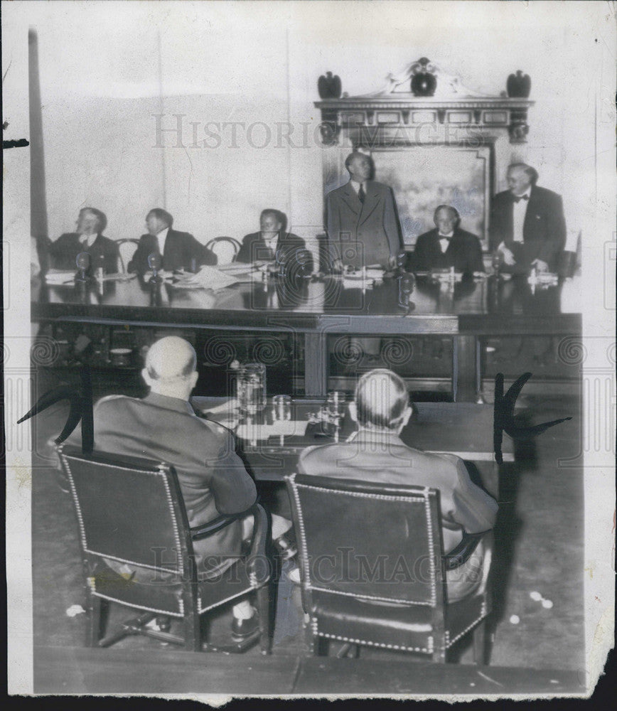 1951 Press Photo General Douglas MacArthur Addresses Senators - Historic Images