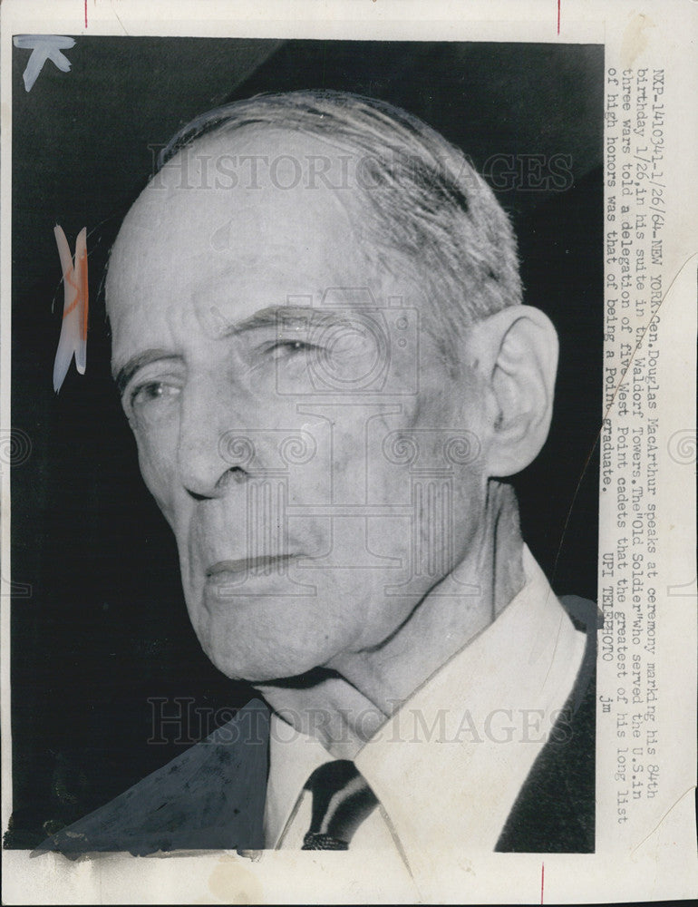 1964 Press Photo General Douglas MacArthur on 84th Birthday - Historic Images