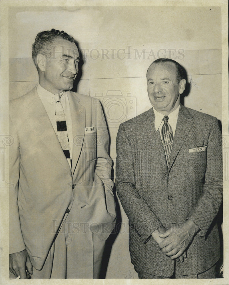 1956 Press Photo Wolfe &amp; Landsman Appear Before Grand Jury in Dunbar Food Case - Historic Images