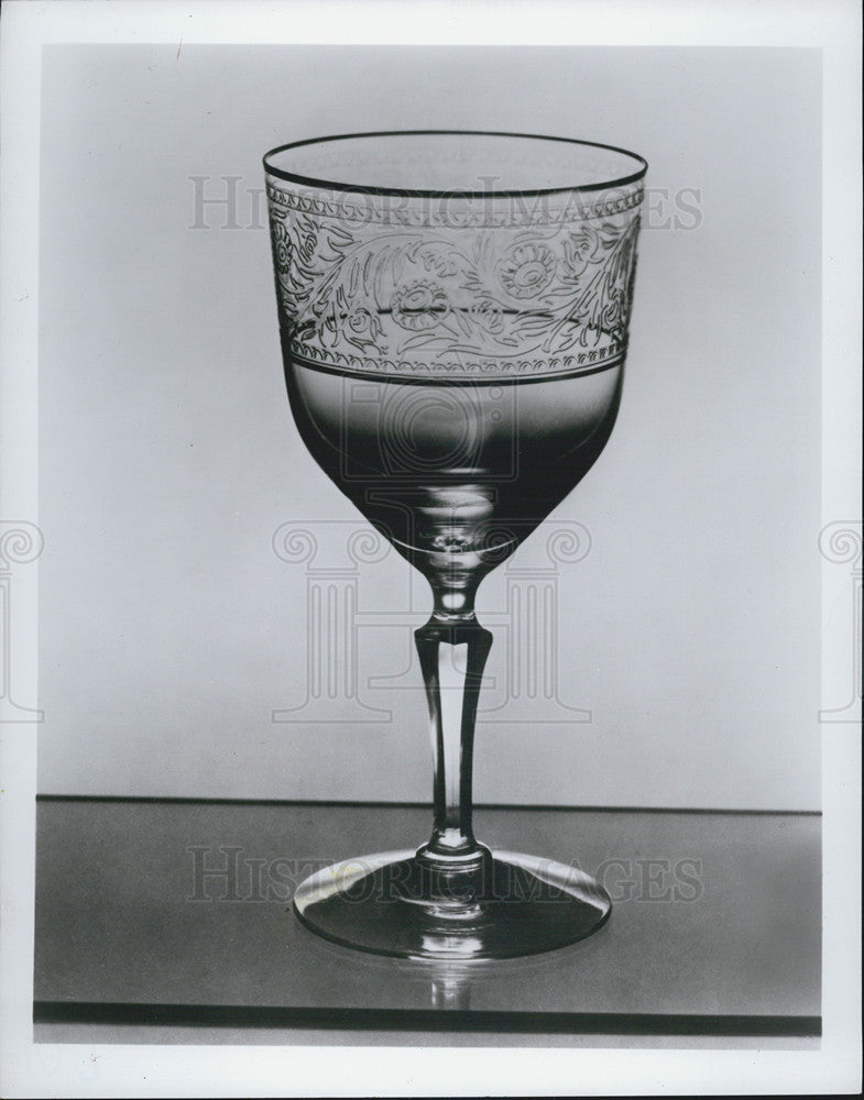 Press Photo wine glass - Historic Images