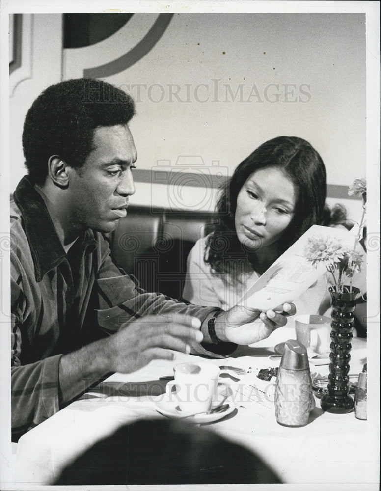 1971 Press Photo Bill Cosby Is Upset Over Game Loss In  The Bill Cosby Show - Historic Images