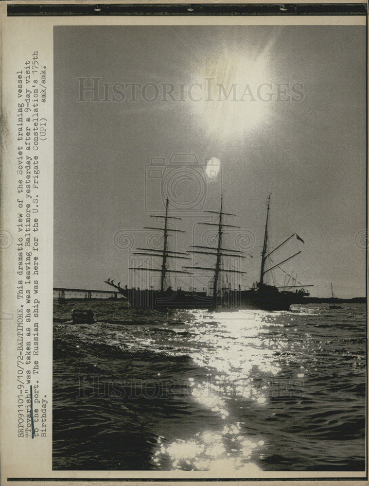 1972 Press Photo Soviet Training Vessel Tovarish as it Leaves Baltimore - Historic Images