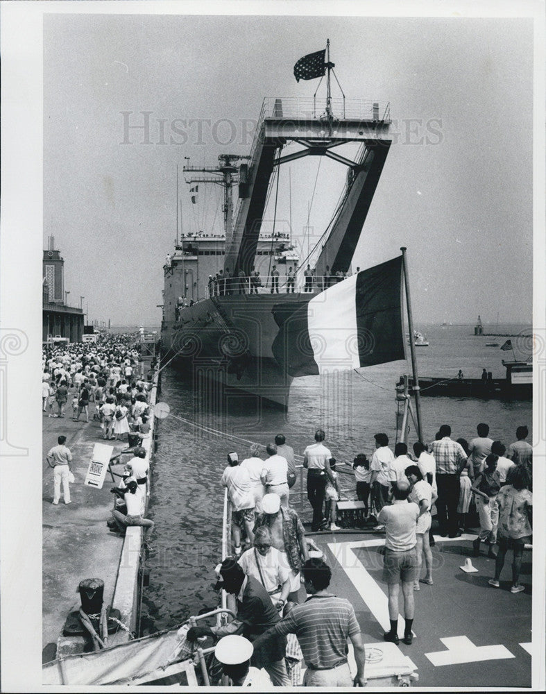 1989 Press Photo USS Boulder from French Ship Commandant Bouan - Historic Images