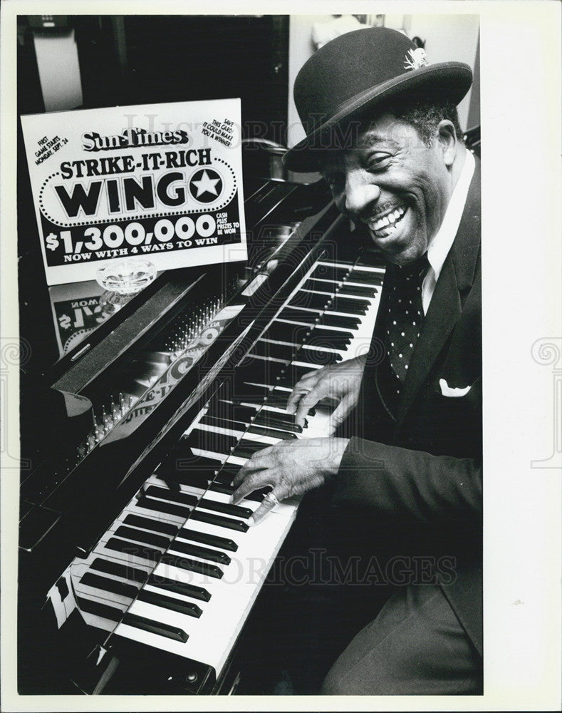 1984 Press Photo Piano Player In The Lotto Commercial Dave Green - Historic Images