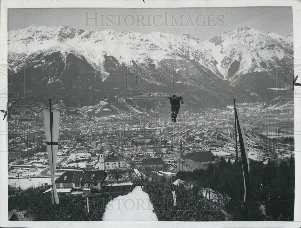1957 Press Photo Finnish Skier Eino Kirjonen, International Ski Jumping Contest - Historic Images