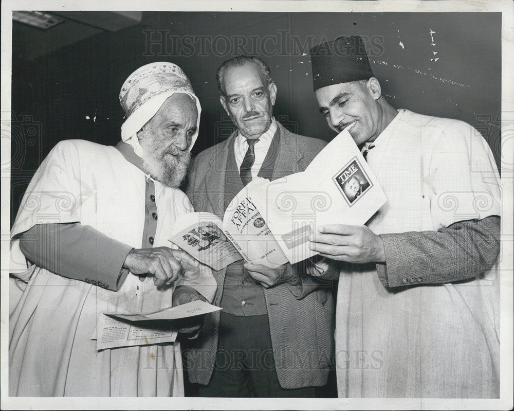 1957 Press Photo France And Arab Nationalists In Algeria Meeting In Chicago - Historic Images