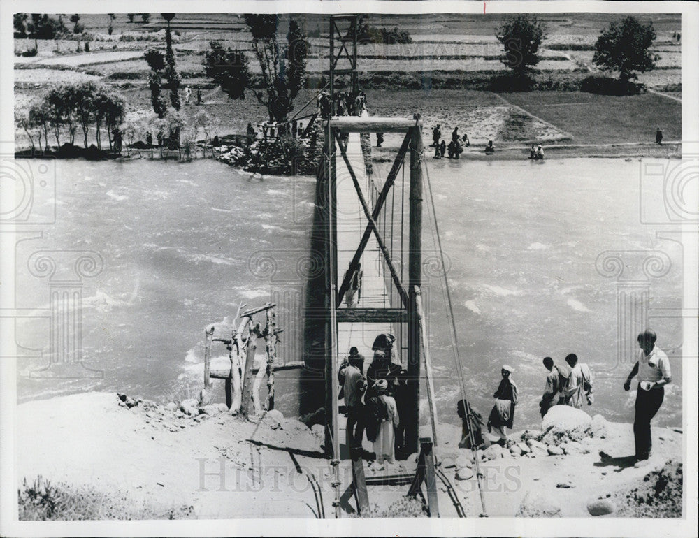 1966 Press Photo Kabul Kandahar: Gov. Khaliki New Cricket Bridge US Corps Help - Historic Images