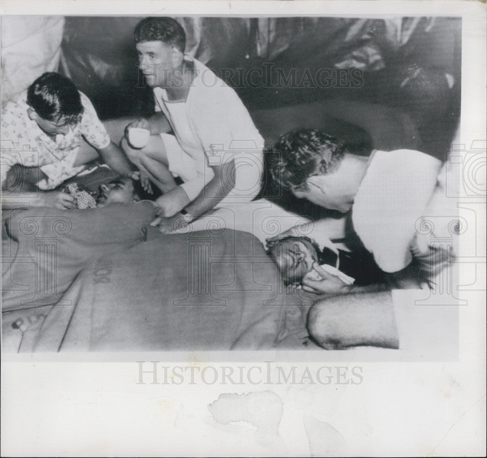 1964 Press Photo Australia Navy Members Of The Destroyer Voyager 342 - Historic Images