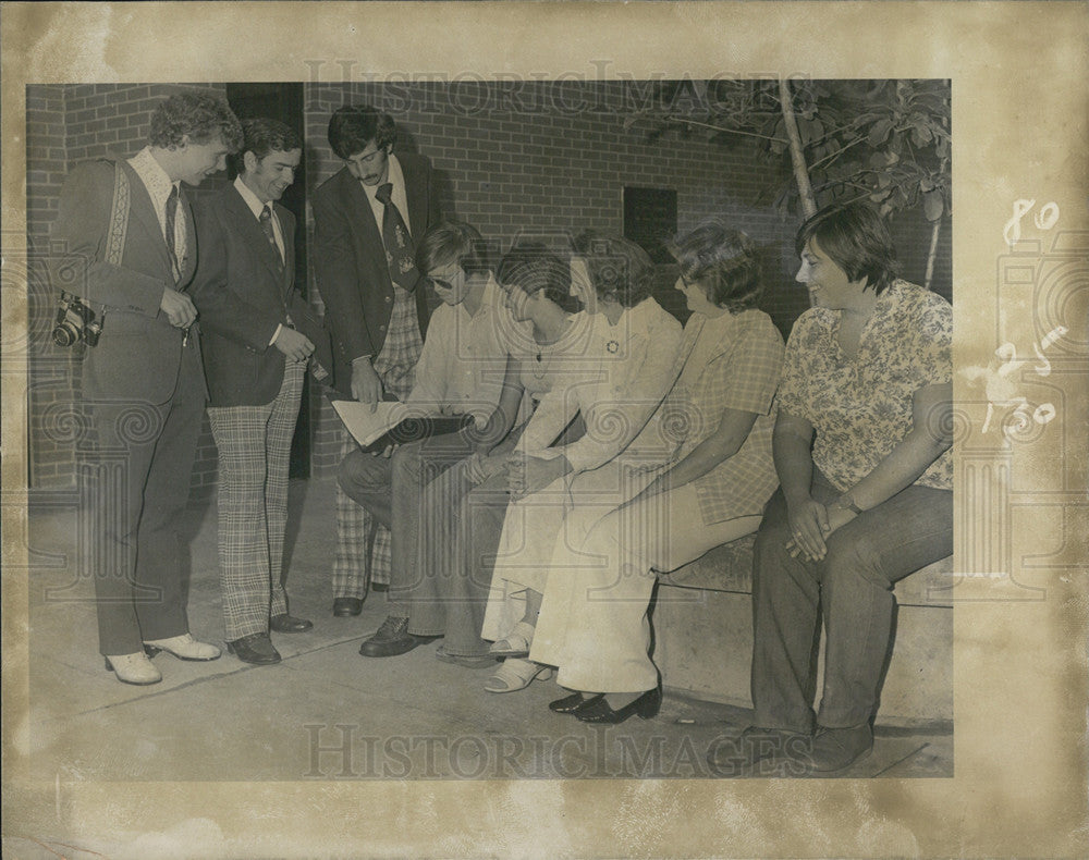 1976 Press Photo Phi Beta Lambda Elects New Officers in Tampa - Historic Images