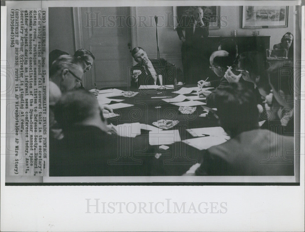 1963 Press Photo Defense Sec. Robert S. McNamara announces cancellation of - Historic Images