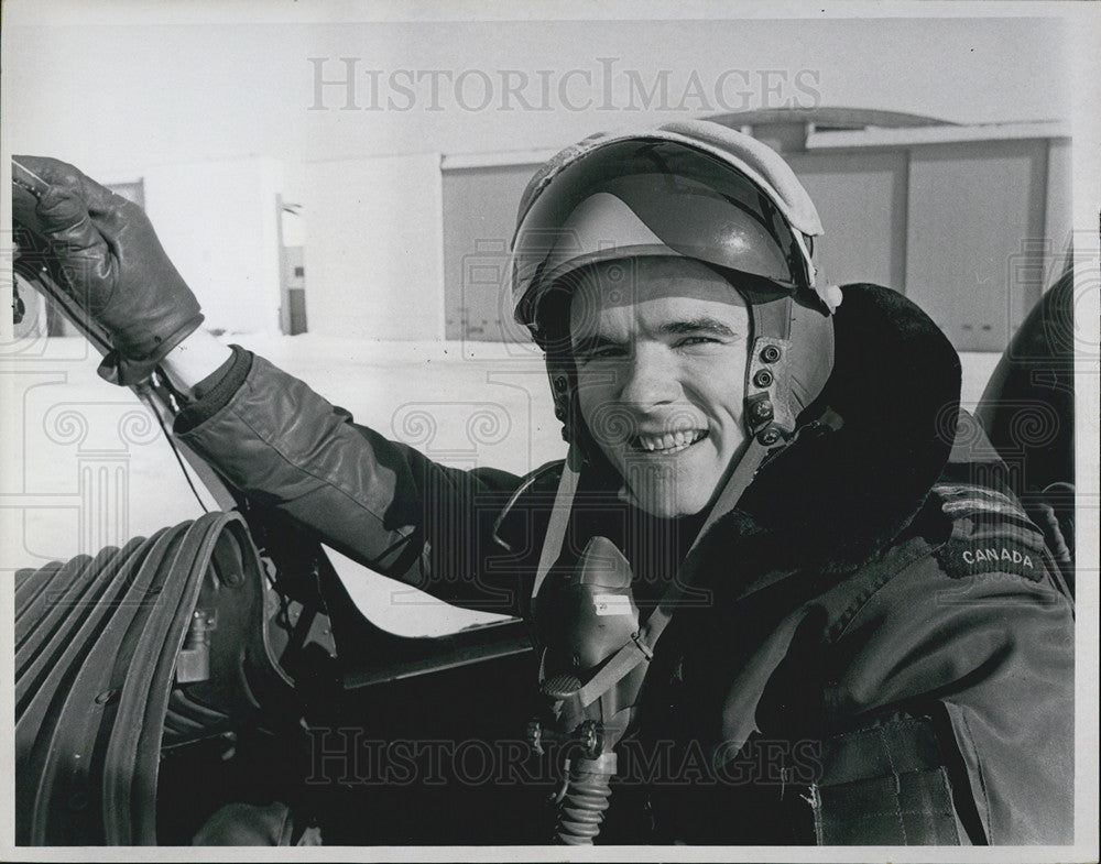 1970 Press Photo Canadian Air Force Captain Ross Betts in his CF101 Jet Fighter - Historic Images