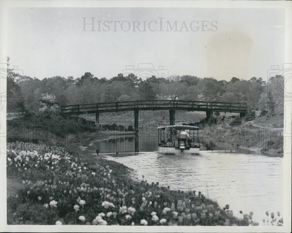 1966 Press Photo Gardens-By-The-Sea Water Trails Norfolk Tour Virginia Bridge - Historic Images