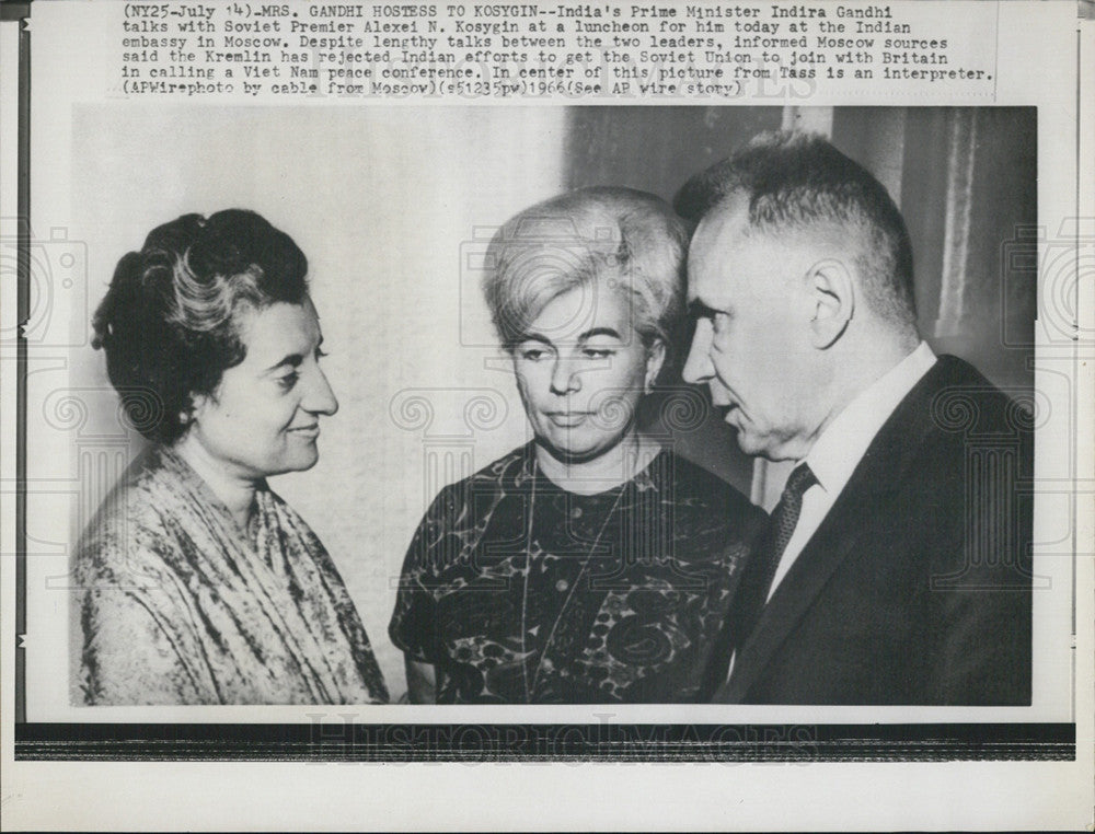 1966 Press Photo Indian Prime Minister Indira Gandhi Soviet Premier Kosygin - Historic Images