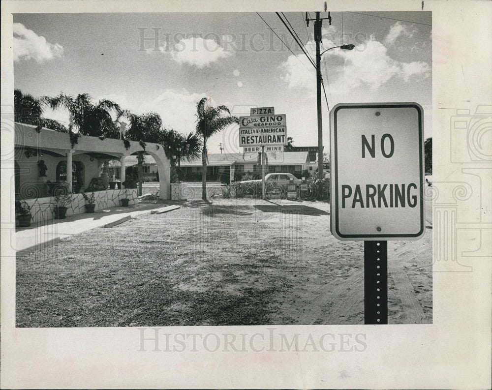 1972 Press Photo Indian Rocks Beach Parking Signs - Historic Images