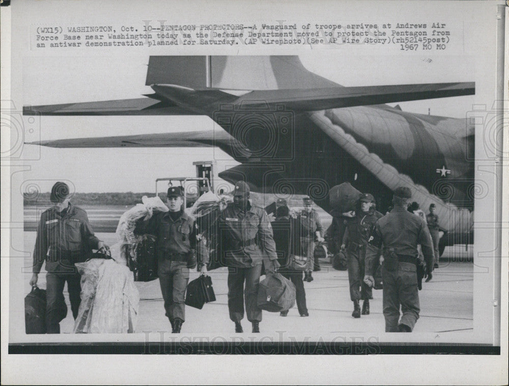 1967 Press Photo Troops At Andrews AF Base To Protect Pentagon From Anti-War - Historic Images