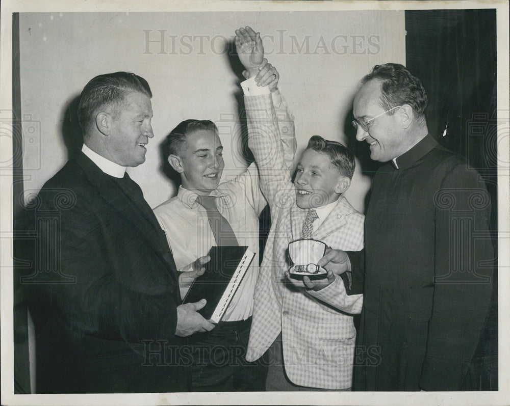 1957 Press Photo Daily News Spelling Bee Catholic Schools Section 5 Ronald Krapa - Historic Images