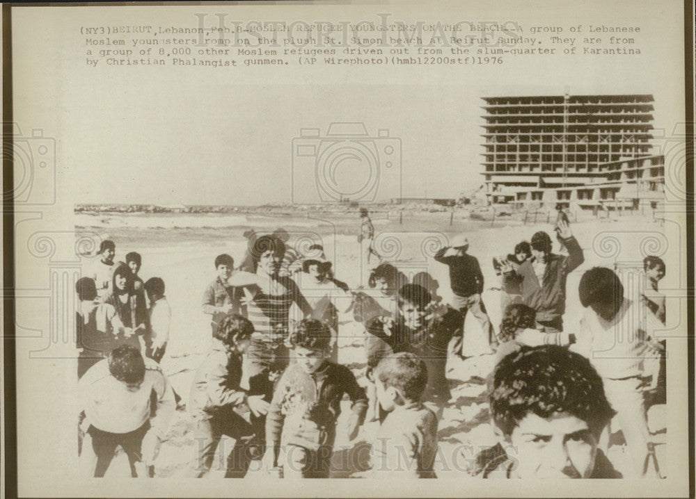 1975 Press Photo Lebanon Refugees - Historic Images