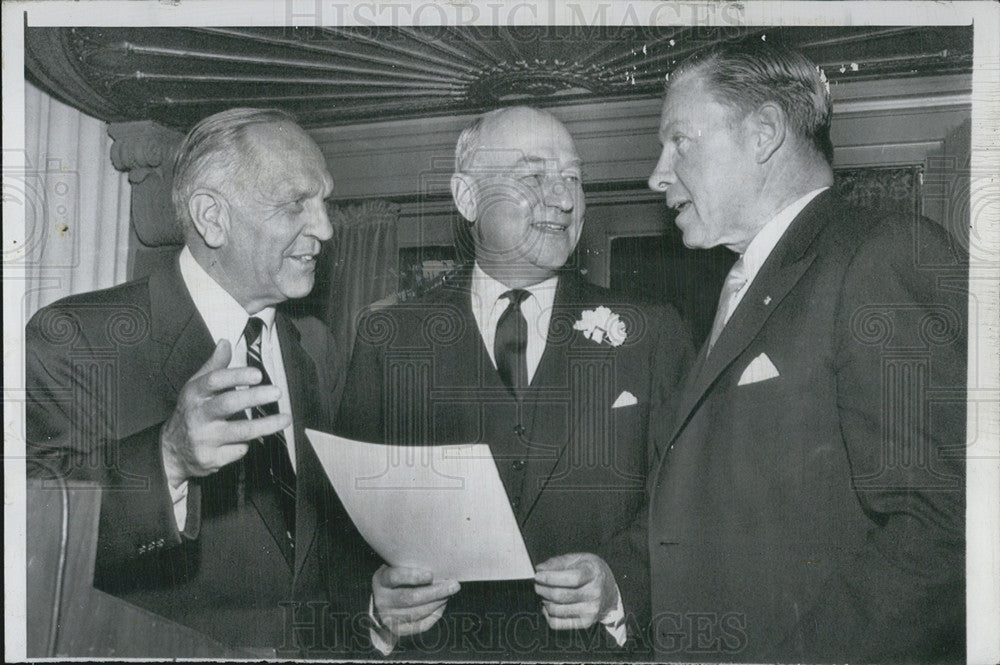 1965 Press Photo George Murphy, George Humphrey, Goodwin Knight Biltmore Bowl - Historic Images