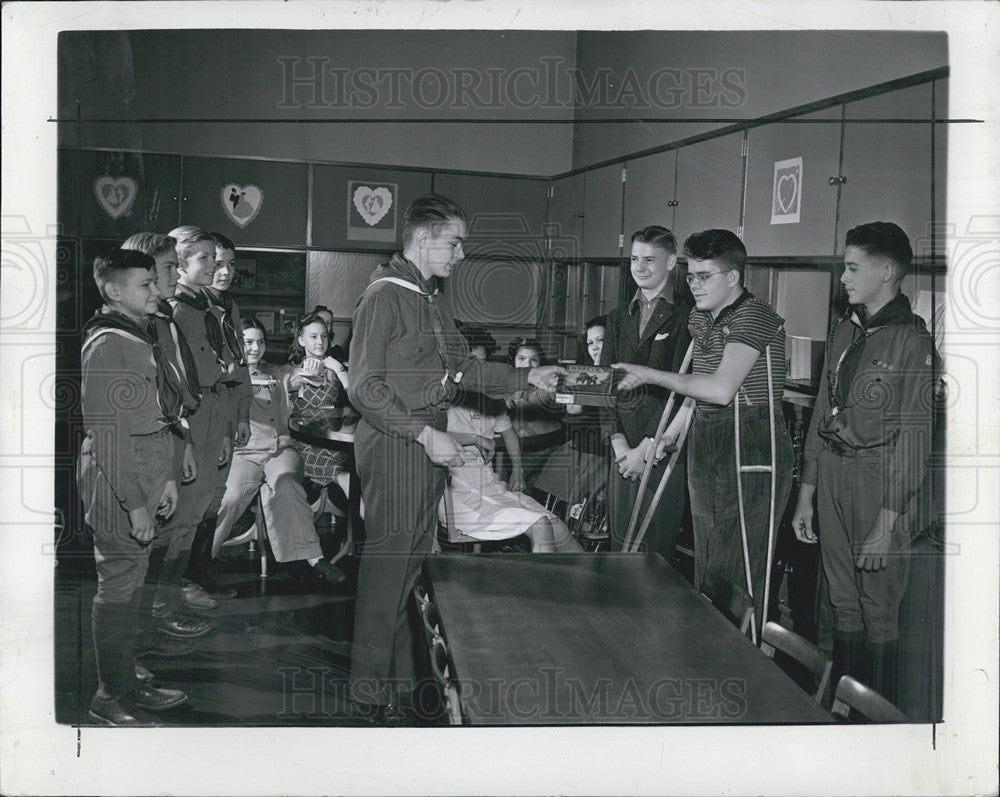 1941 Press Photo members North Denver Boy Scout Troop No. 82 Smoky book - Historic Images