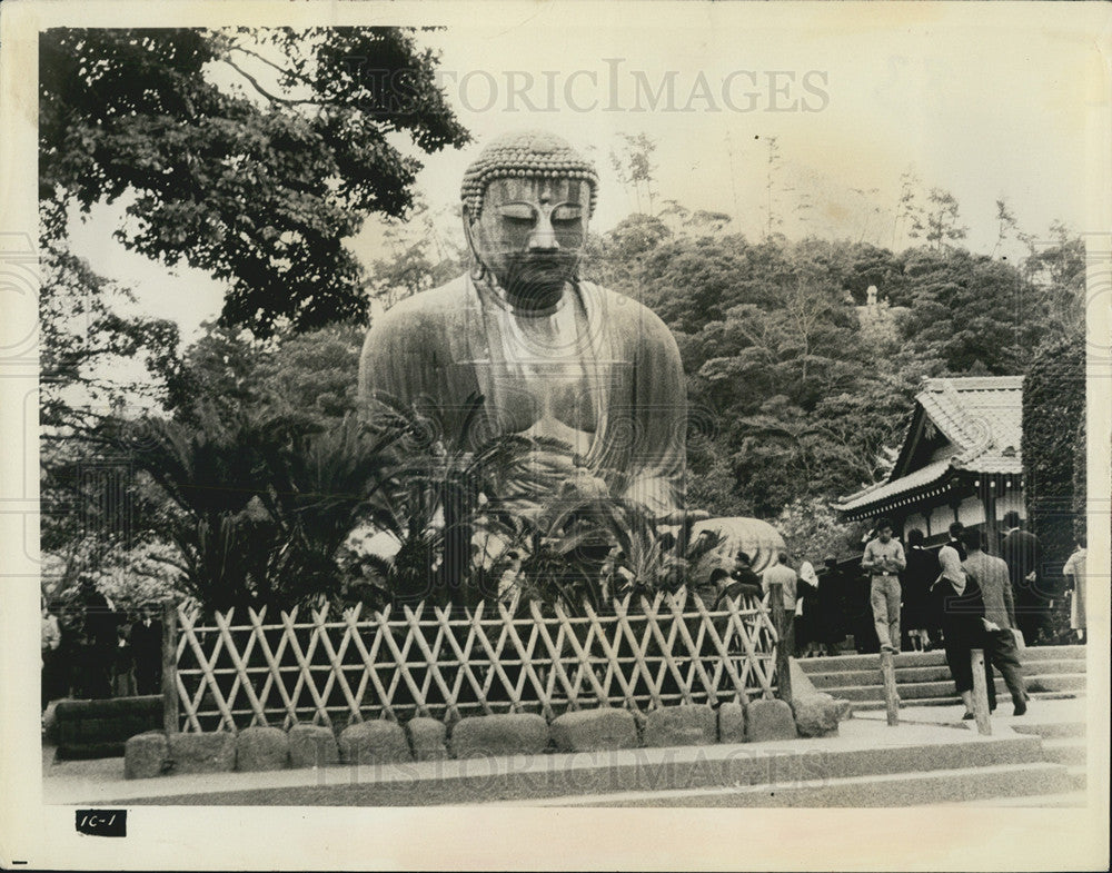 1962 Press Photo Giant Buddha, Kanunakura, Japan - Historic Images