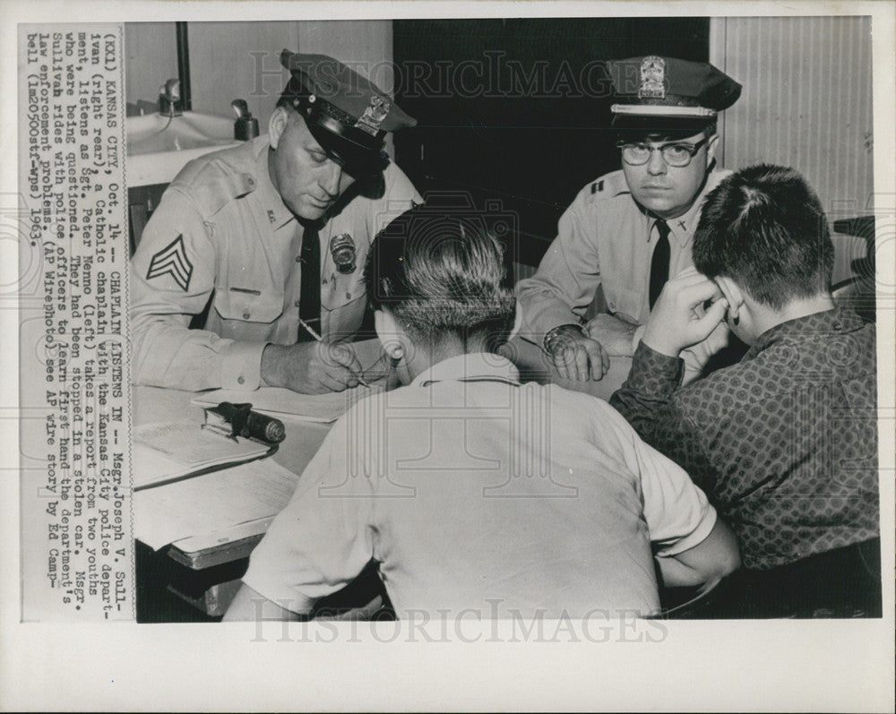 1963 Press Photo Msgr. Joseph V. Sullivan, Sgt. Peter Nenno,  law enforcement. - Historic Images