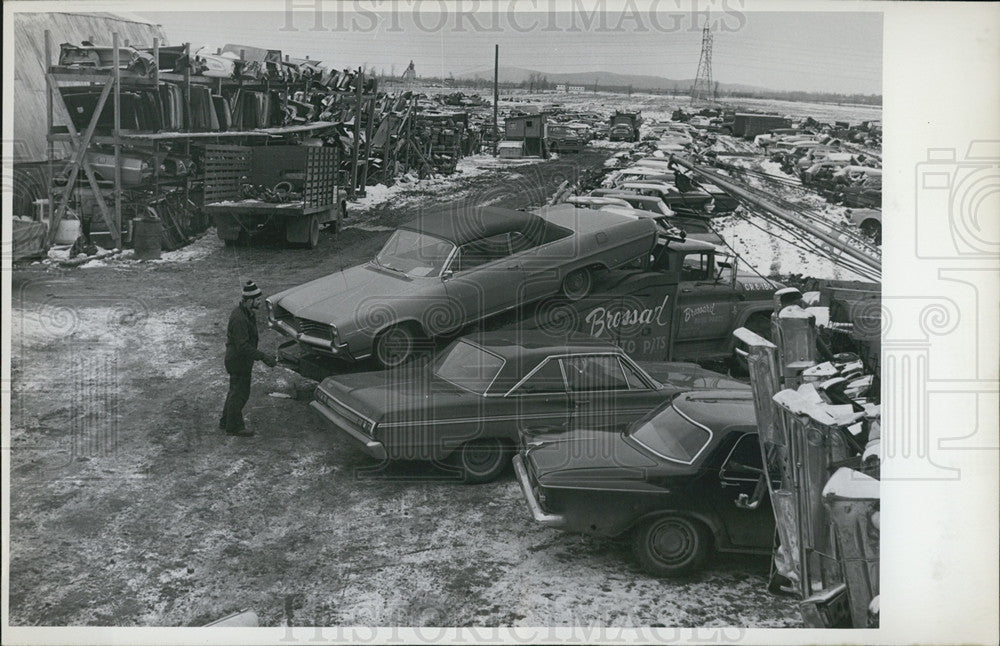 1965 Press Photo In Quebec Police Uncover $20,000,000 A Year Car Theft Ring - Historic Images