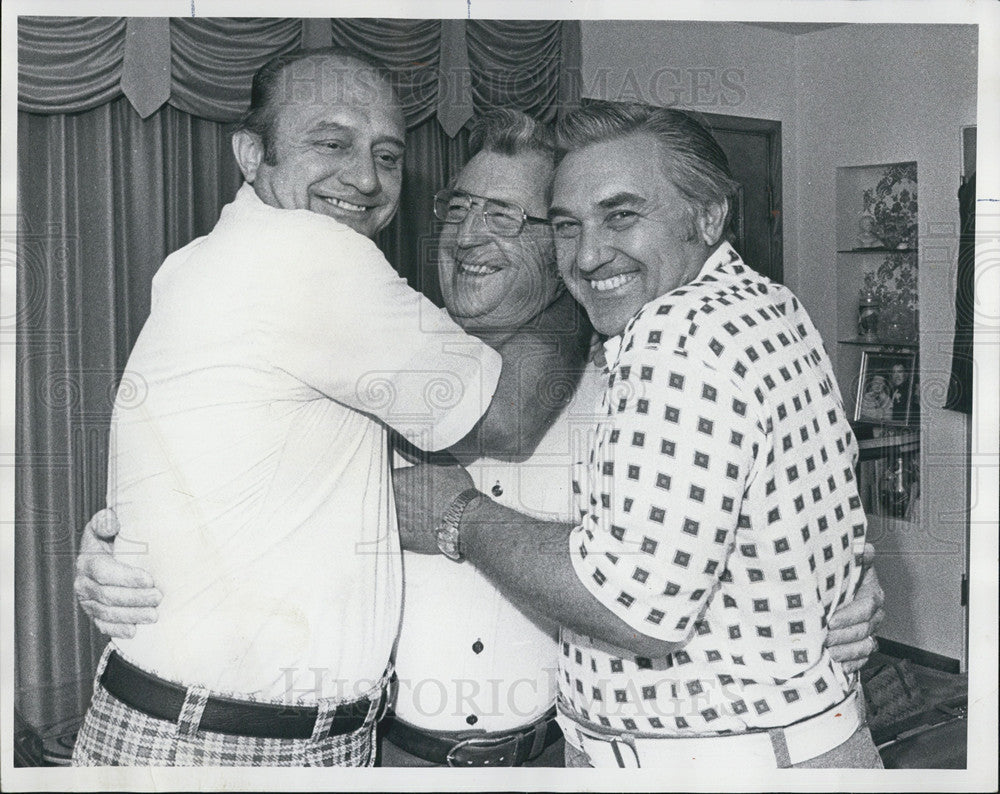 1975 Press Photo Members of Indianapolis Crew that Survived Attend Reunion - Historic Images