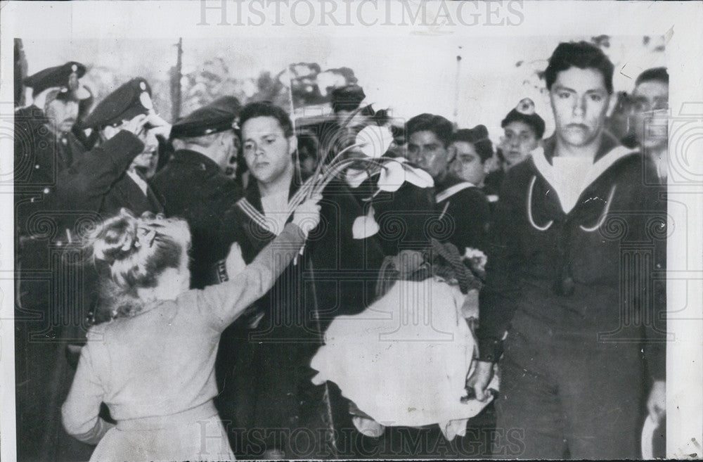 1955 Press Photo Unidentified Argentine Sailor Killed In Rebellion Against Peron - Historic Images