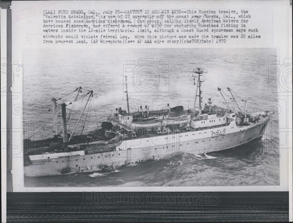 1970 Press Photo Russian Trawler Offers Reward For Capture Of Anyone Fishing - Historic Images