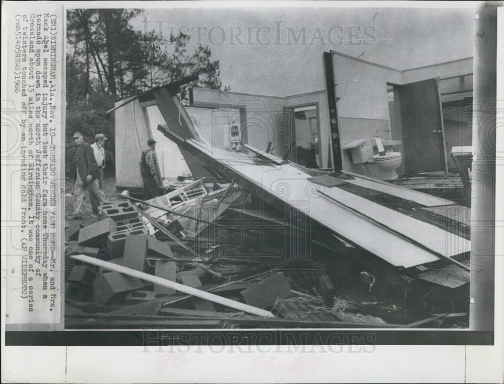 1966 Press Photo Tornado Wrecks Farm Home North Of Birmingham,Alabama - Historic Images