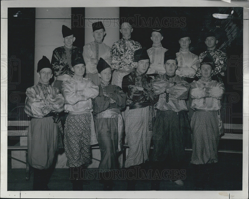 1941 Press Photo Men in Chorus,roles of  Bulgarian peasant. - Historic Images