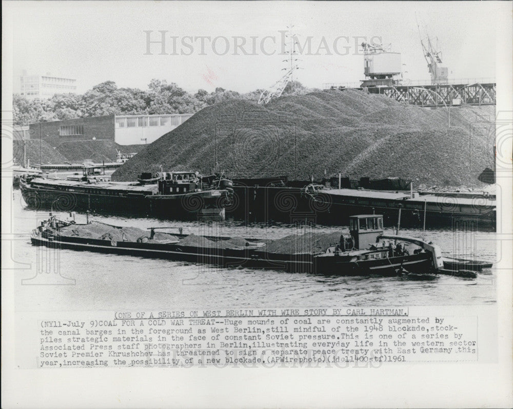 1961 Press Photo west Berlin Coal ship - Historic Images