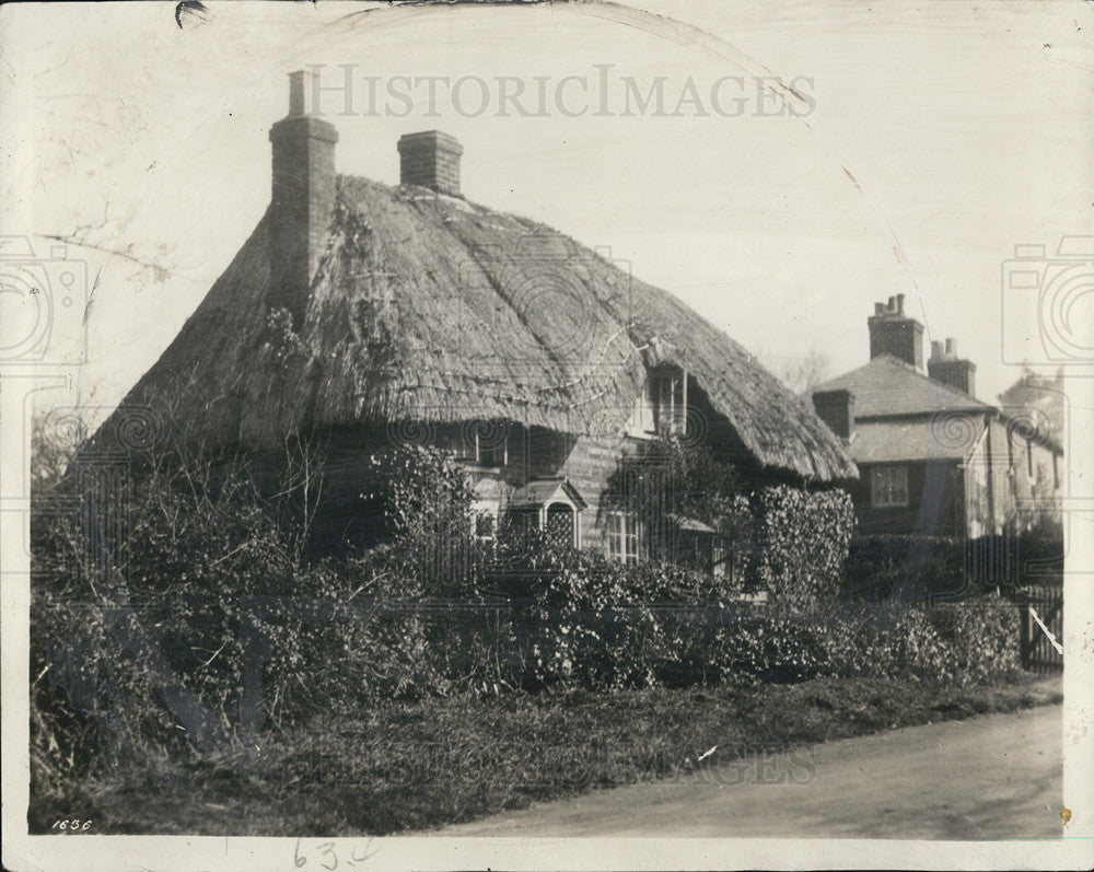1930 Press Photo England Cottage - Historic Images