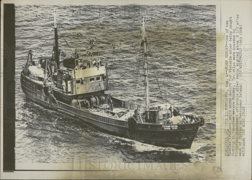 1969 Press Photo Under Escort, Russian trawlers caught fishing in Candian water - Historic Images