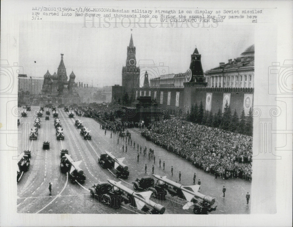 1966 Press Photo Russian Military Displays Soviet Missile Through Red Square - Historic Images