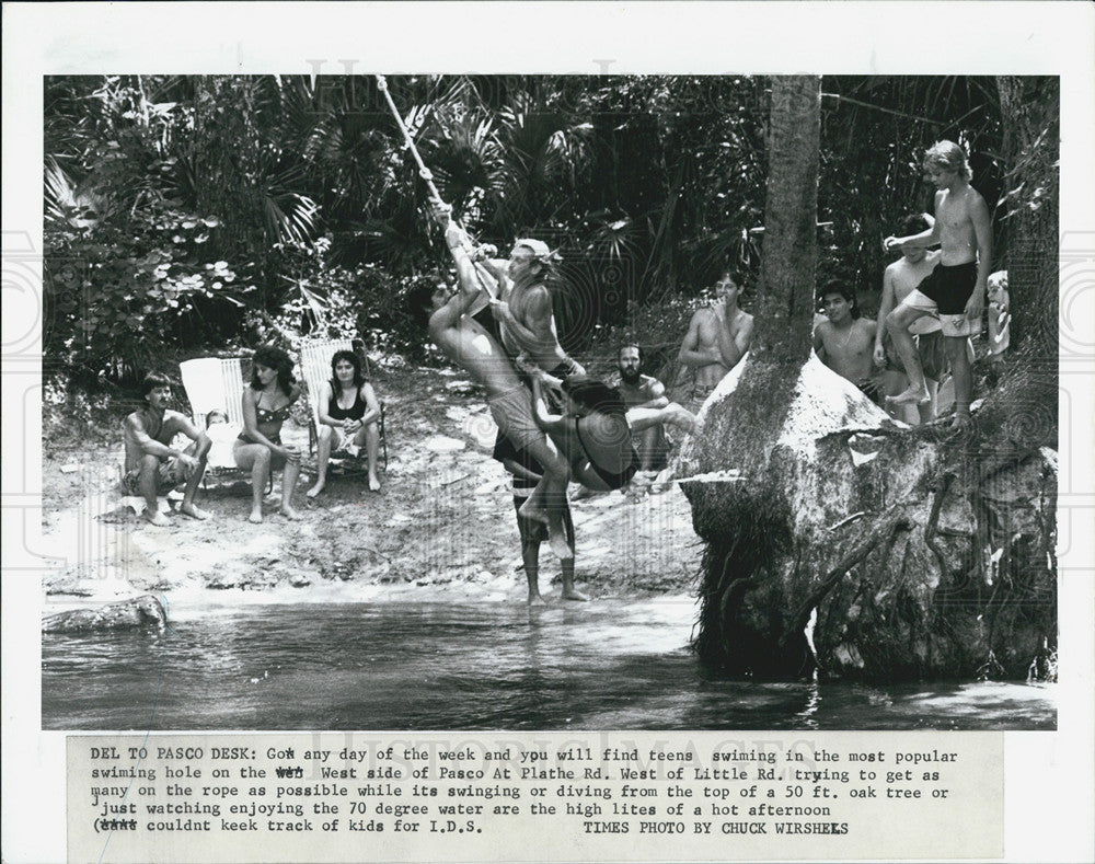 1989 Press Photo Swimming Hole At Plathe Rd In West Pasco, Florida - Historic Images