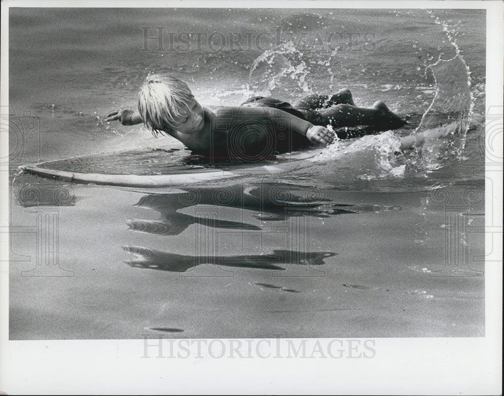 1977 Press Photo Jason Pritchard Gulf of Mexico Surf Lessons - Historic Images