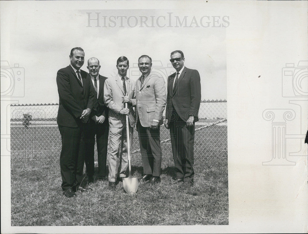 1969 Press Photo Executive Airlines Facility Groundbreaking Ceremony Satasota - Historic Images