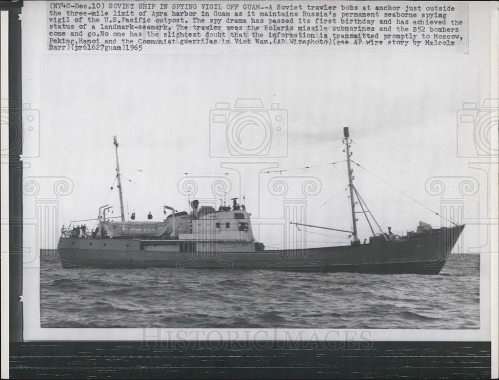 1965 Press Photo Soviet Trawler Apra Harbor Guam Russia Seaborn Spying Vigil - Historic Images