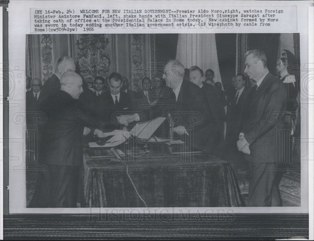 1966 Press Photo of Welcome for  New Italian Government. Pres. Giusppe Saragat. - Historic Images