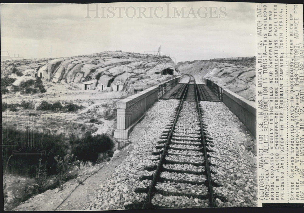 1943 Press Photo railroad bridge gully Kasserine Pass allied engineers North - Historic Images