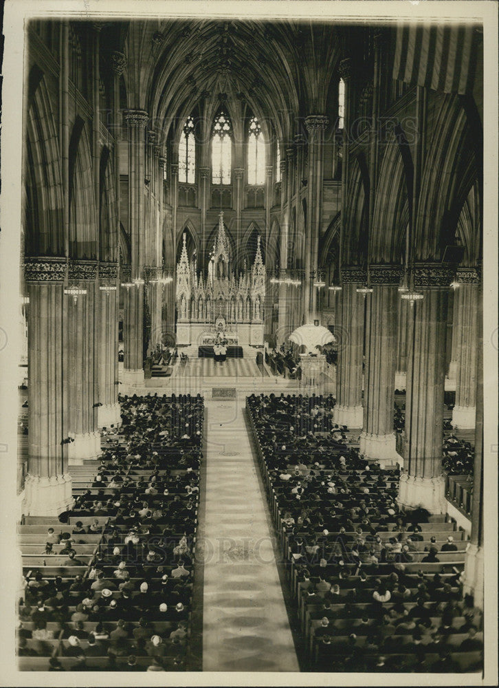 1939 Press Photo Mas Mouened pope at the St Patricks mass in New York - Historic Images