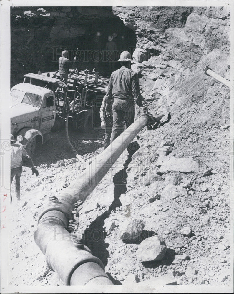 1959 Press Photo Bud King Construction Co., begins work on the Paonia Dam - Historic Images