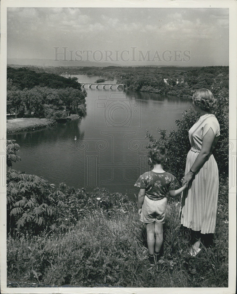 Press Photo Mohawk Valley. - Historic Images