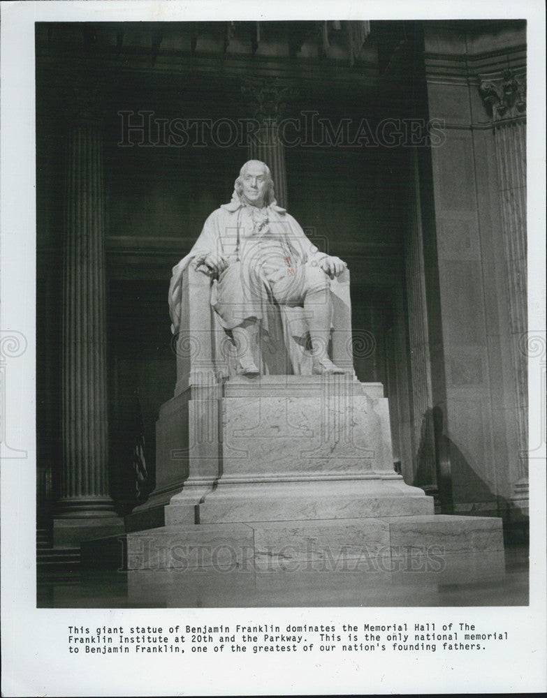 Press Photo Benjamin Franklin statue at Franklin Institute. - Historic Images