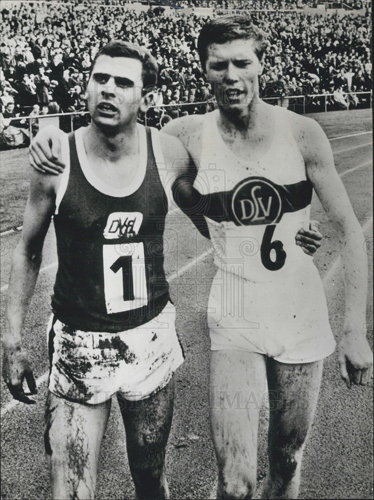 Press Photo German Runners - Historic Images